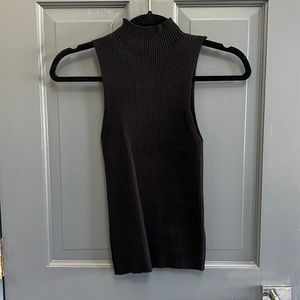 Pink Lily mock neck tank NWOT